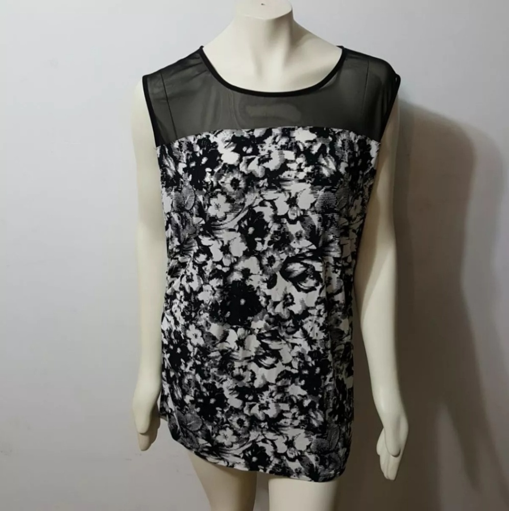 Maurice's black and white sleeveless top